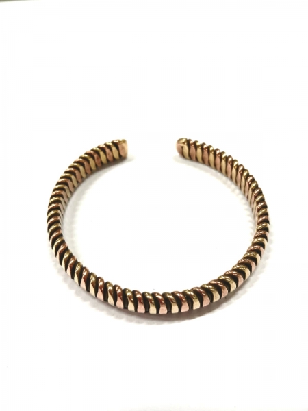 BAKRENE ZAPESTNICE ZAPESTNICA IZ MEDENINE&nbsp;IN BAKRA, PREPLETENA. - Etnika Slog d.o.o.