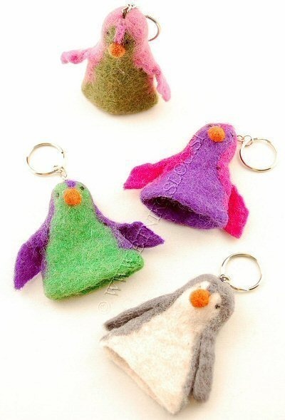 KEYCHAINS KEYCHAIN MADE OF WOOL FELT - PENGUIN. AVAILA - com Etnika Slog d.o.o. KEYCHAINS KEYCHAIN MADE OF WOOL FELT - PENGUIN. AVAILA - com Etnika Slog d.o.o.